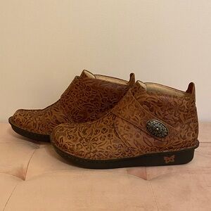 Alegria Caiti Class Act Leather Boots Size 39